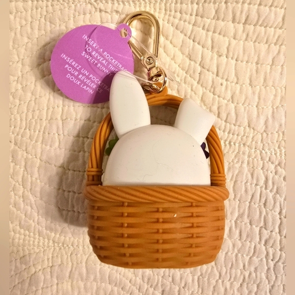 NWT Bath & Body Works Anti Bac Hand Sanitizer Holder With Bunny In A Basket - Picture 2 of 3